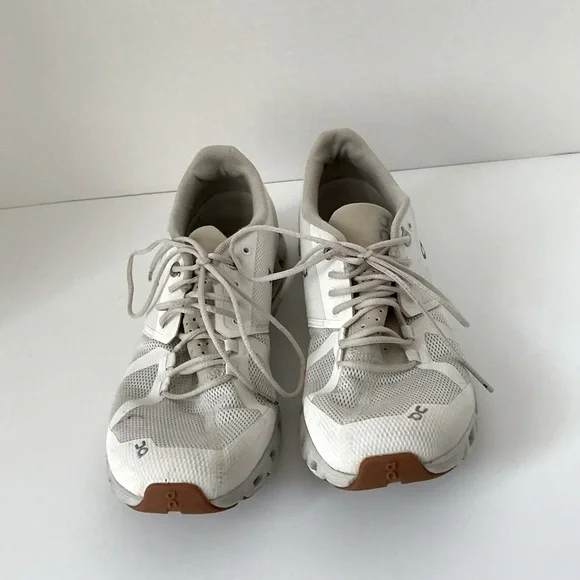Women’s On Cloud Sneakers in White Sand Sz 8.5 - Picture 1 of 9